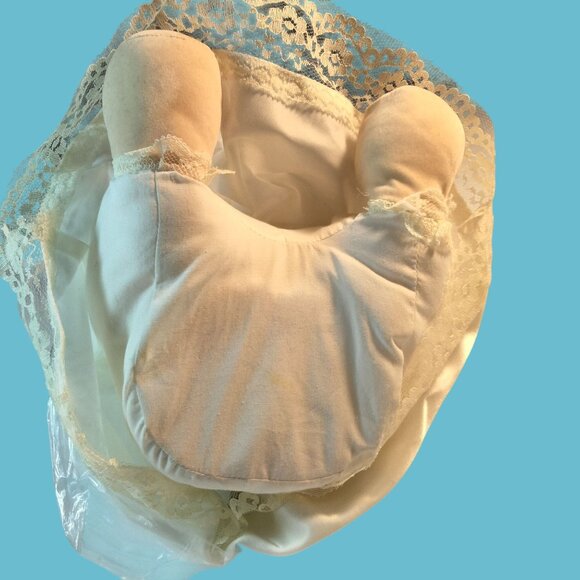 Plush Angel Doll Music Box Movement Satin Lace Gold Wings Hark The Angels Sing - Picture 10 of 12